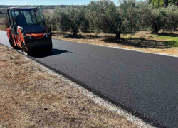Νέα Φώκαια: Ολοκληρώθηκε η ασφαλτόστρωση 1.250 μέτρων αγροτικού δρόμου (φωτο)