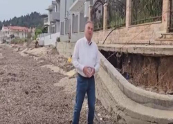 Σε εξέλιξη η παρέμβαση για την προστασία και αναβάθμιση της παραλιακής ζώνης της Ν. Ποτίδαιας (βίντεο)