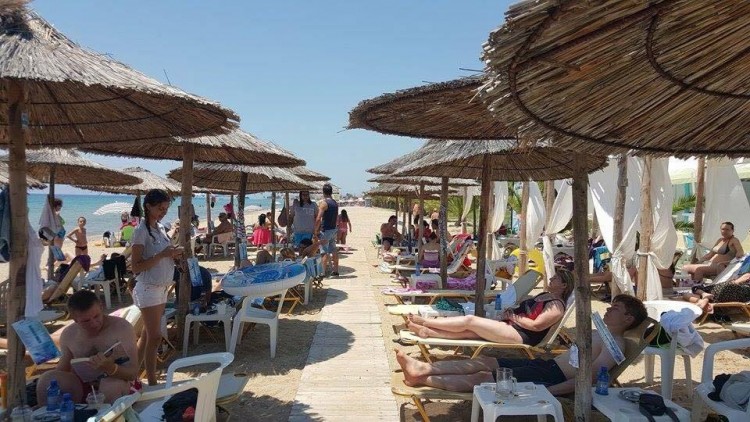 Miramare Beach Bar γιατί το καλοκαίρι συνεχίζεται!