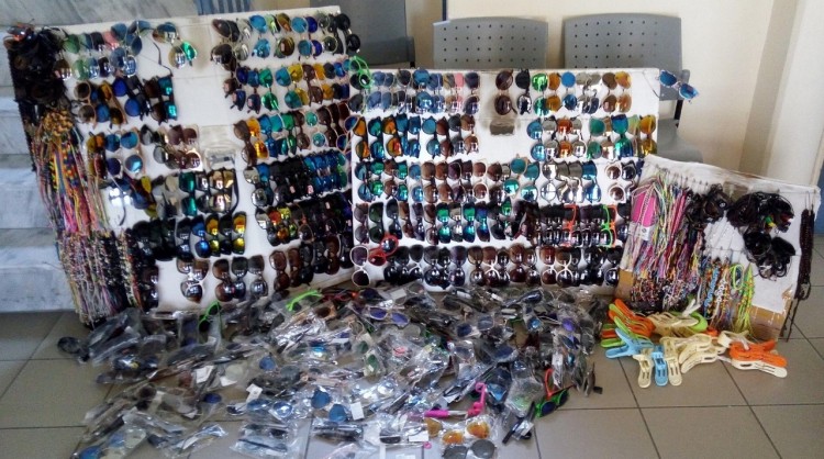 Ημαθία: Κουβαλούσε με αυτοκίνητο 735 είδη παρεμπορίου